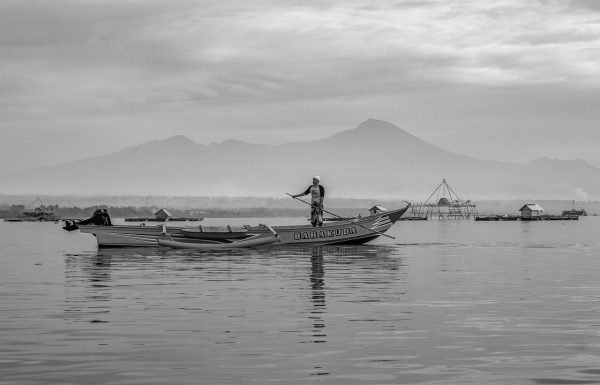 fisherman-5708755_1280