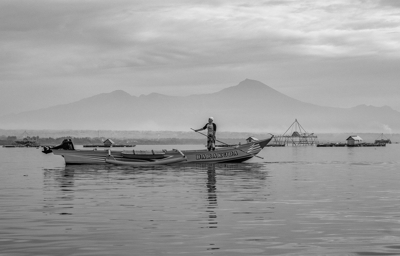 fisherman-5708755_1280