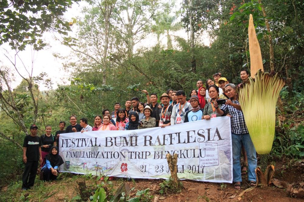 Bunga Bangkai Raksasa