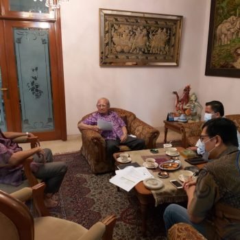 Menimba Ilmu dan Dialog Berkualitas Bersama Prof. Dr. Emil Salim